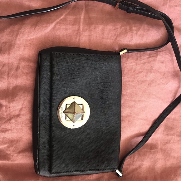 kate spade Handbags - Kate Spade crossbody